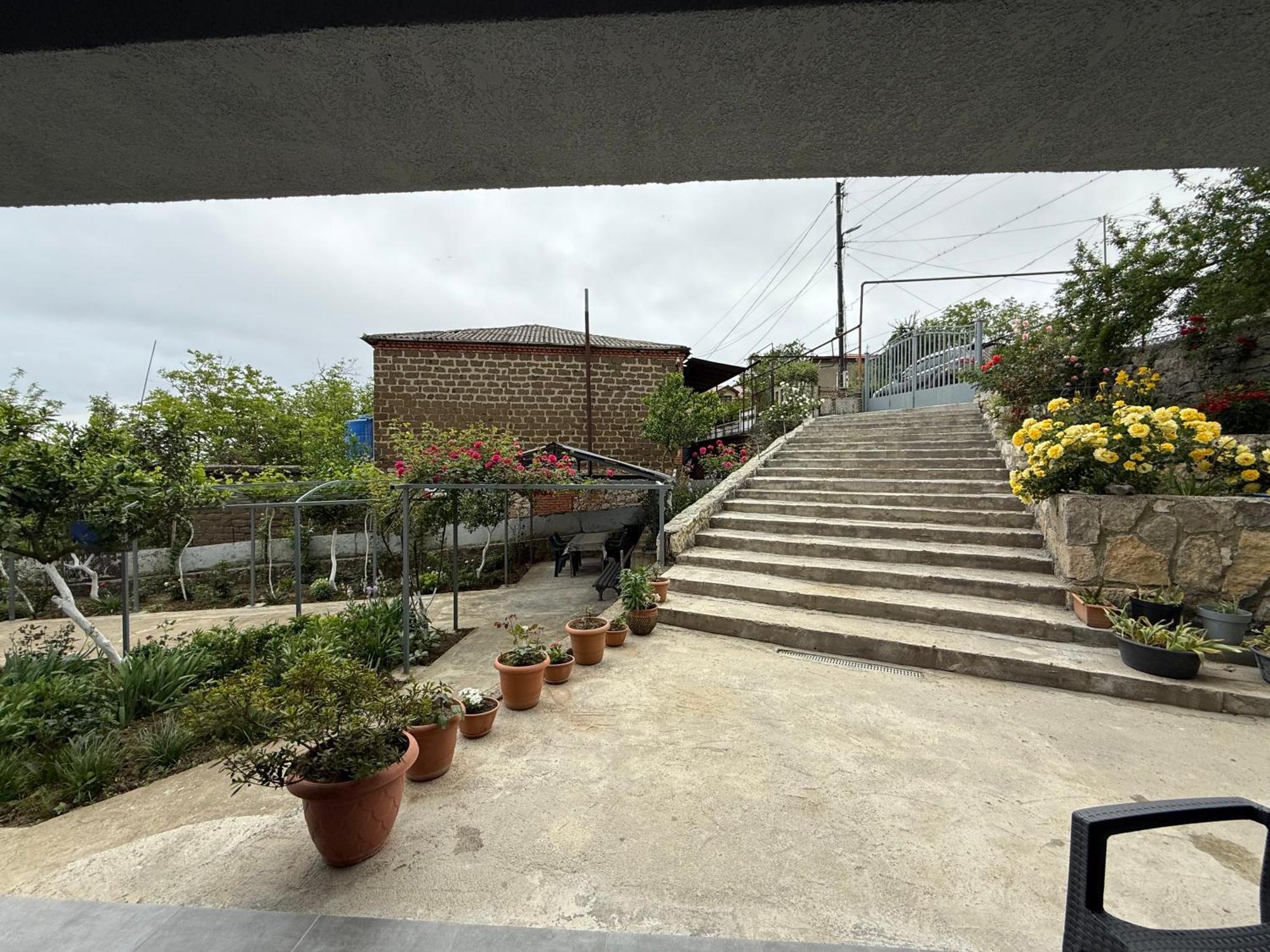 Guest House T&N Kutaisi Dış mekan fotoğraf